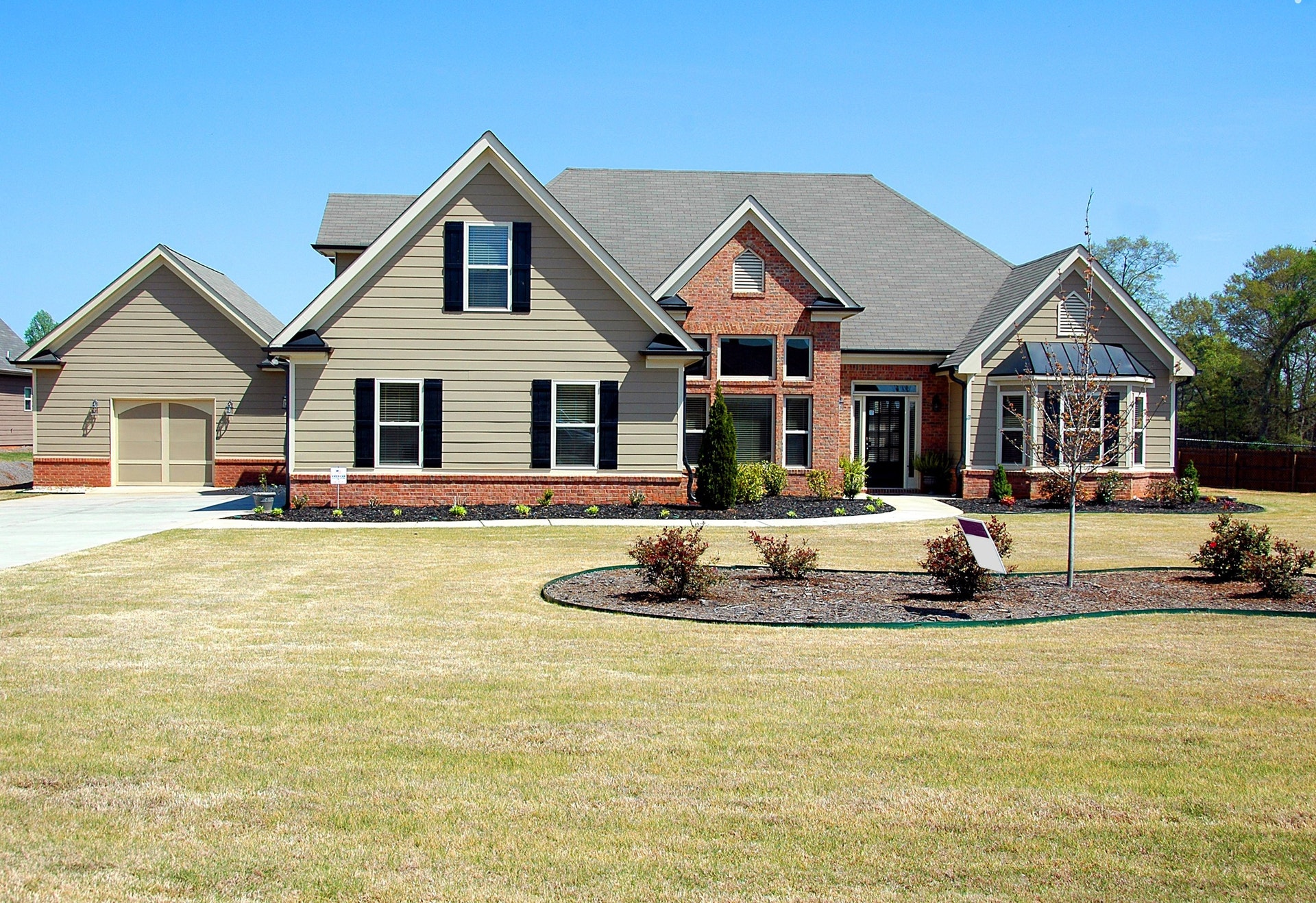 Focus on Curb Appeal Now to Sell Your Home This Spring