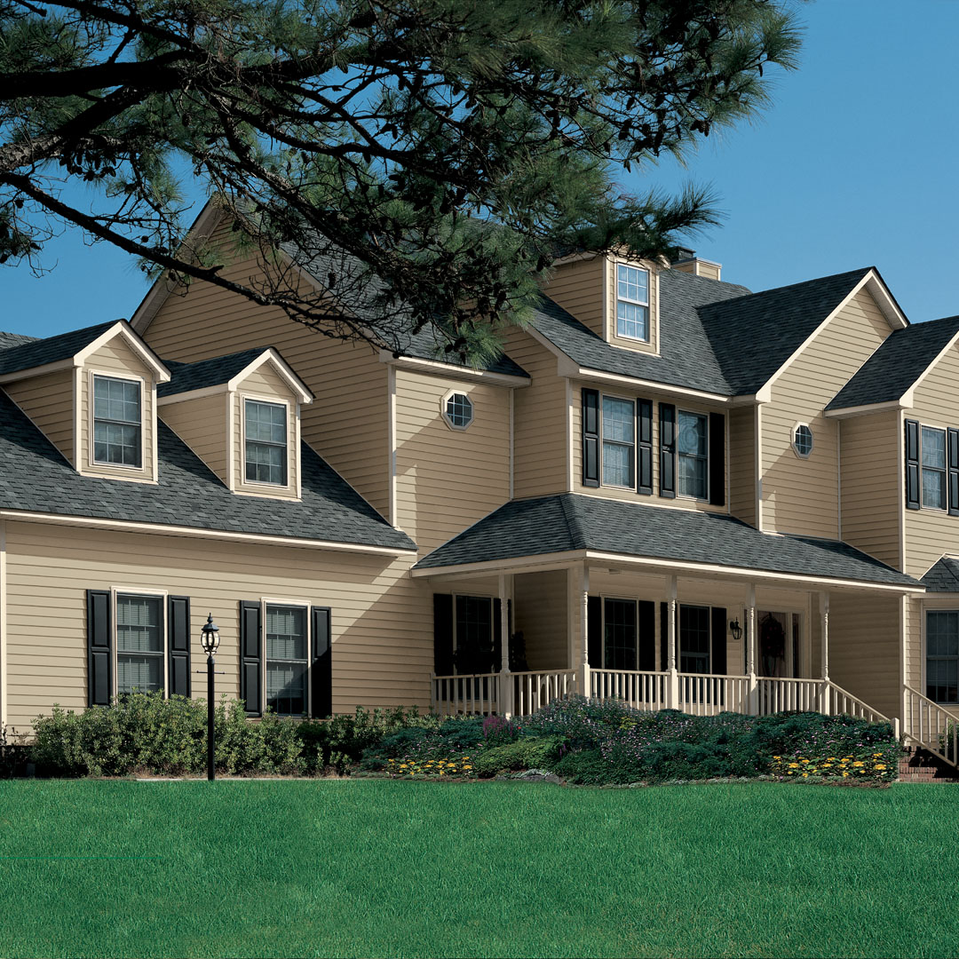 House with Royal® Residential Vinyl Siding