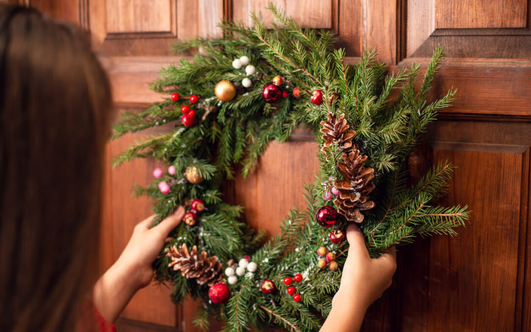 How to Hang a Wreath on a Door: 7 Damage-Free Methods